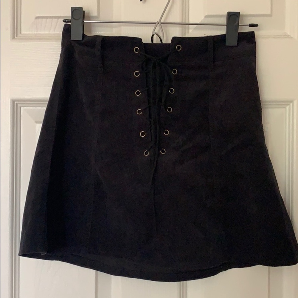 Corduroy lace up skit